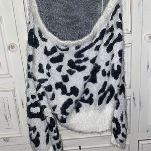 Super cute soft top never worn